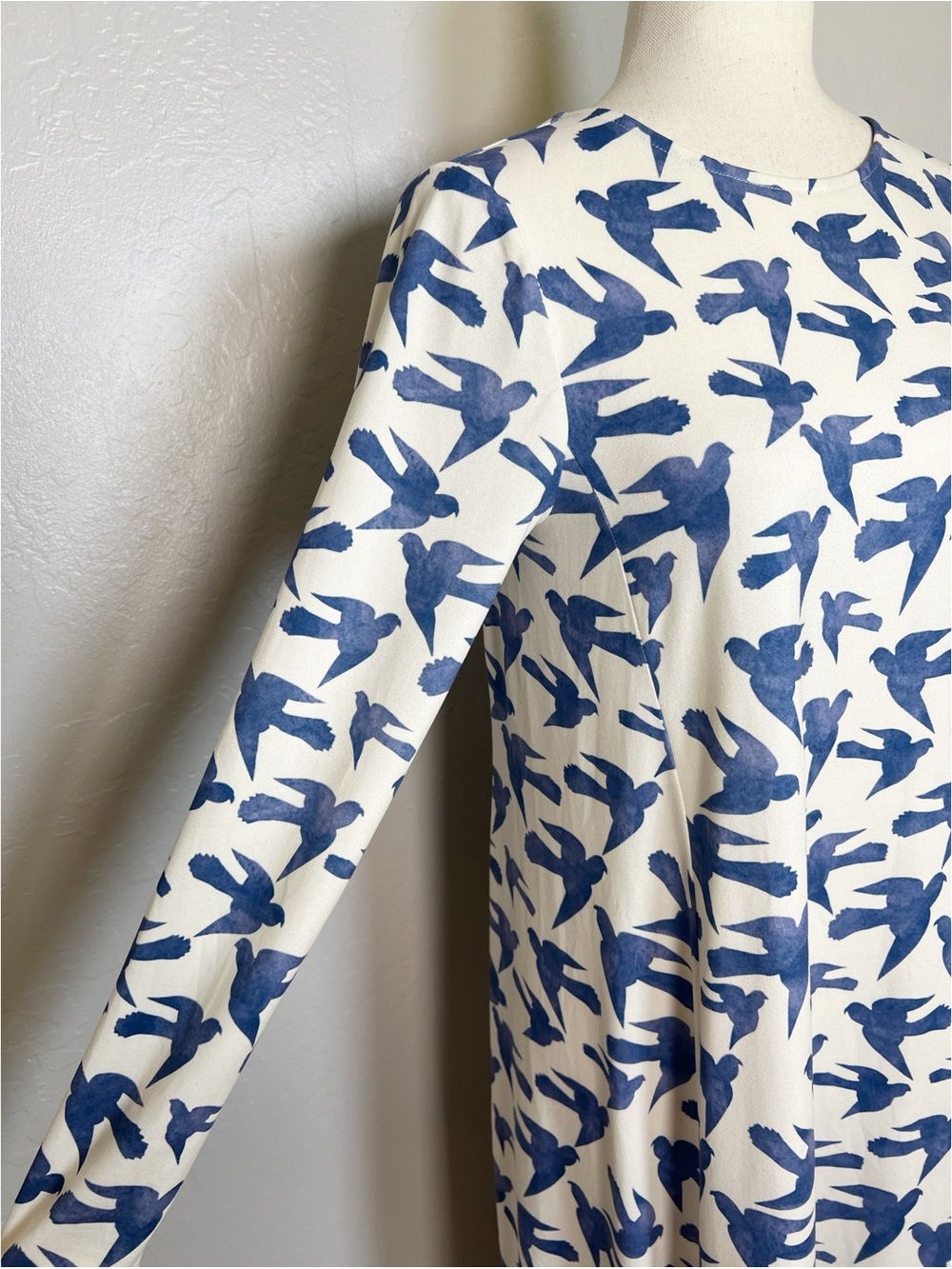 DAINTY JEWELLS Women’s Size XS Blue Bird Print Your Favorite A-Line Midi Dress - Picture 5 of 11
